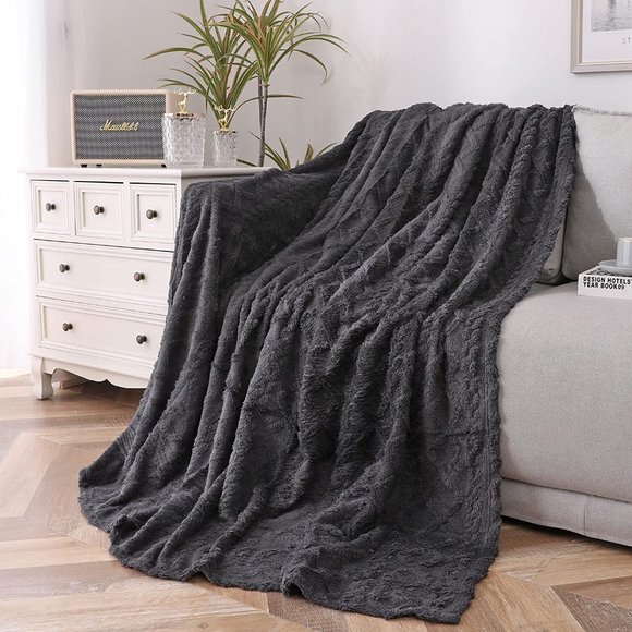 Oversized Luxury Sherpa Blanket Charcoal Gray